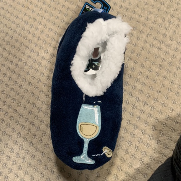 Slippers - Picture 2 of 2